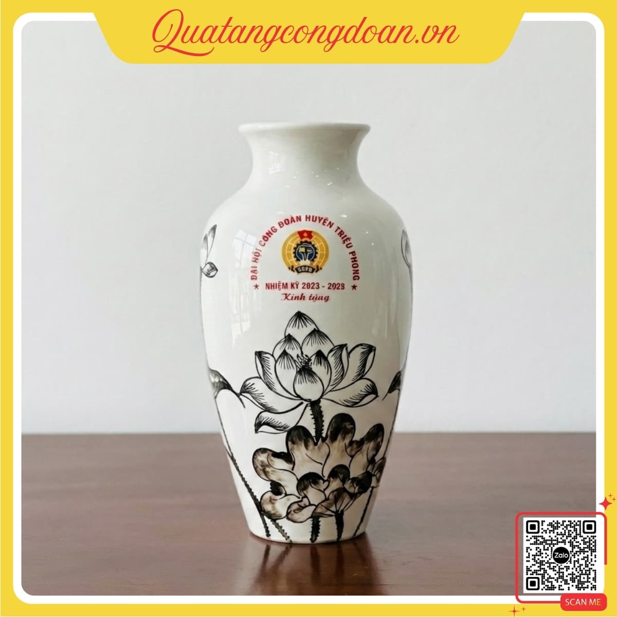 lo-hoa-su-qua-tang-dai-hoi-cong-doan-huyen-trieu-phong Lọ hoa sứ quà tặng Đại hội Công đoàn huyện Triệu Phong, thiết kế sang trọng, trang nhã, phù hợp quà tặng đại biểu, cán bộ công đoàn và khách mời