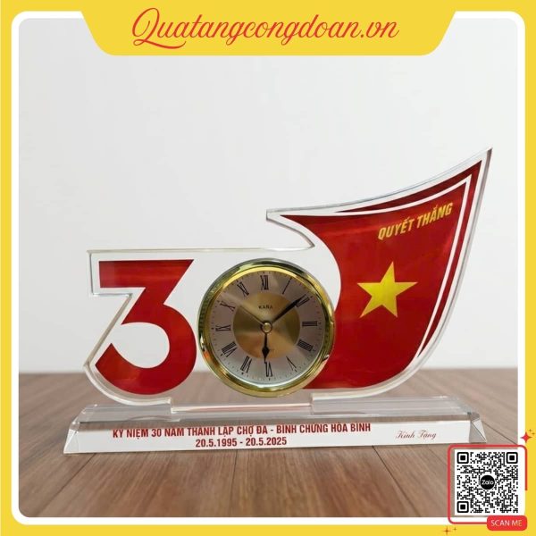Quà Tặng Theo Giá 139 Biểu trưng đồng hồ pha lê kỷ niệm 30 năm thành lập kiểu dáng số 30