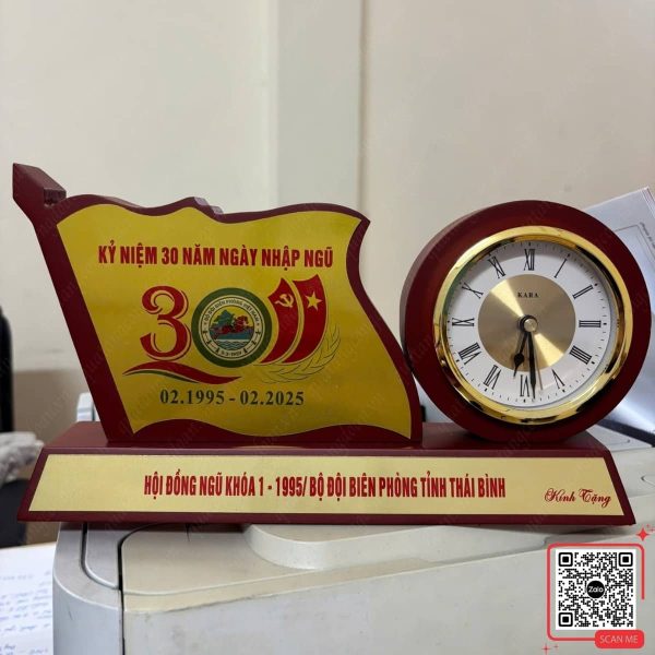 Đồng Hồ Để Bàn Kỷ Niệm 30 Năm Ngày Nhập Ngũ 4 Đồng hồ để bàn quà tặng kỷ niệm 30 năm nhập ngũ