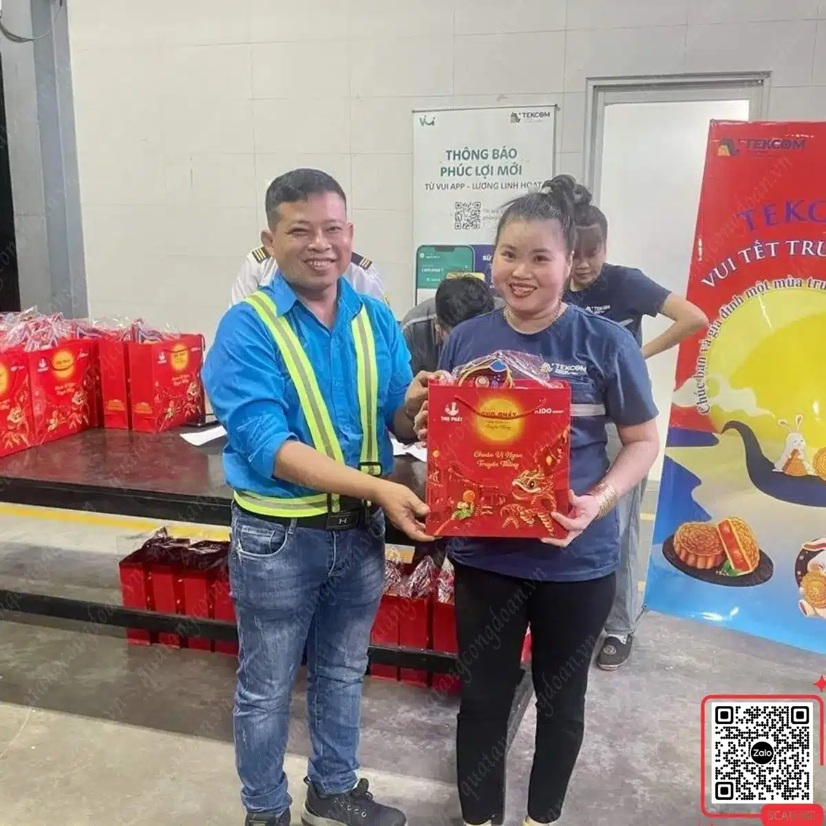 50+ Quà Tặng Trung Thu Cho Công Nhân KCN, Nhà Máy 5 cong doan tang banh trung thu